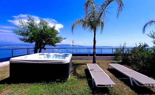 Apartment in Théoule-sur-Mer, Provence-Alpes-Côte d'Azur, France 1