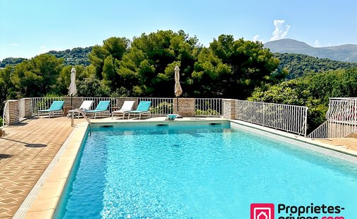 Villa in Saint-Paul-de-Vence, Provence-Alpes-Côte d'Azur, France 1