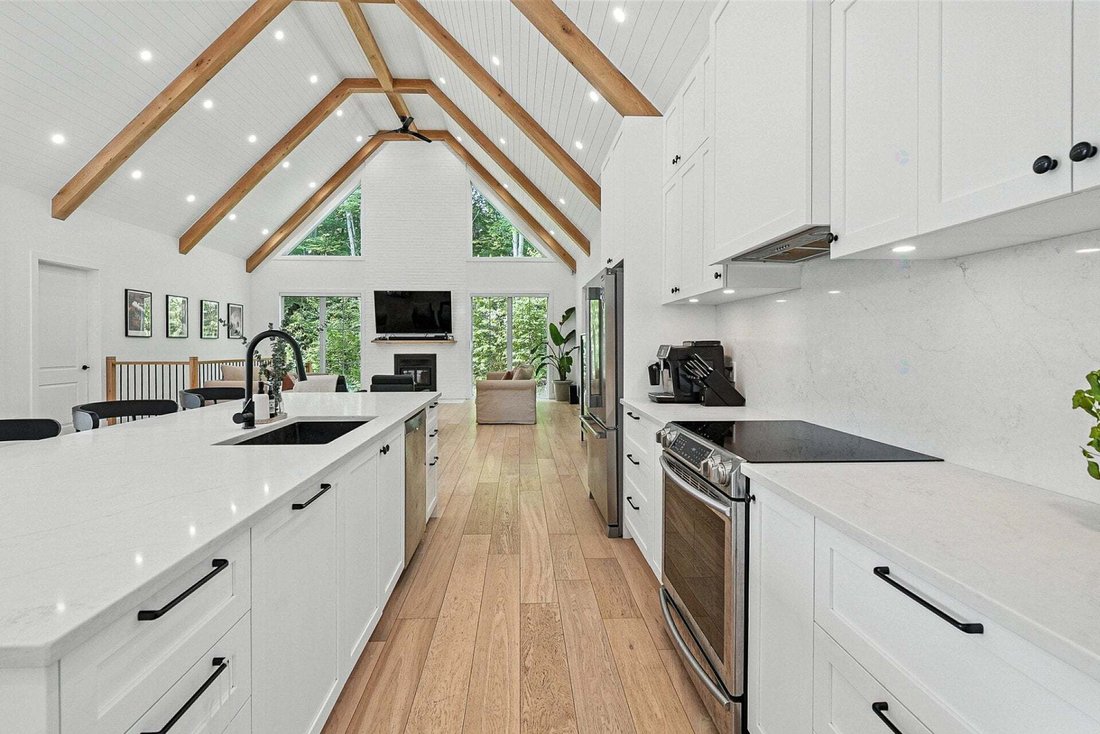 House in Saint-Colomban, Quebec, Canada 5 - 18643567