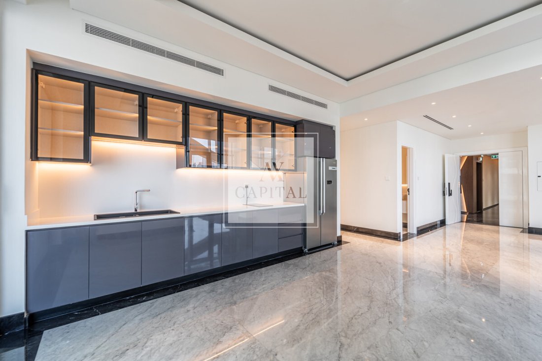 Apartment in Business Bay, Dubai, United Arab Emirates 2 - 18648193