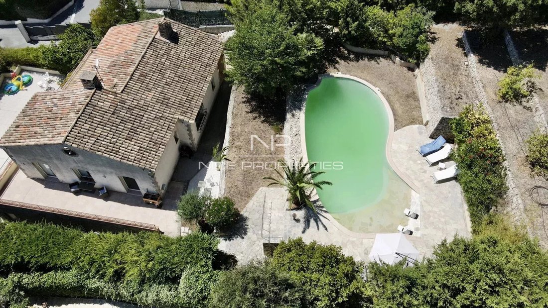 Villa in Brusquet-Retenaou-Devens, Vallauris, France 2 - 18647598