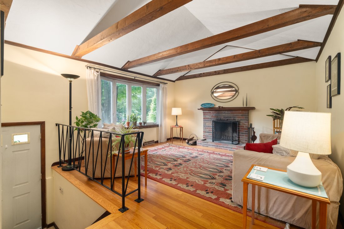 House in Holliston, Massachusetts, United States 1 - 18644834