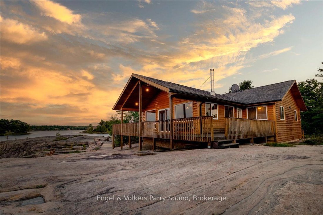 House in The Archipelago, Ontario, Canada 1 - 18642685