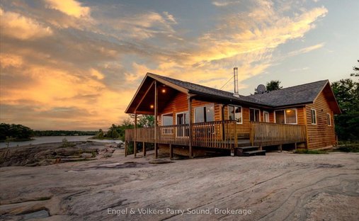 House in The Archipelago, Ontario, Canada 1