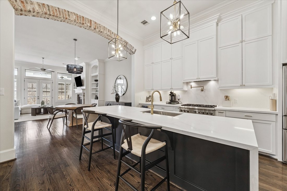 House in Houston, Texas, United States 4 - 18646879
