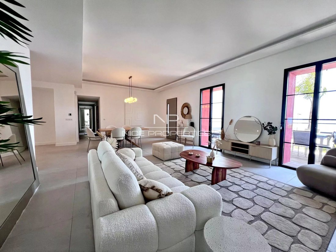 Apartment in Théoule-sur-Mer, Provence-Alpes-Côte d'Azur, France 2 - 18647619