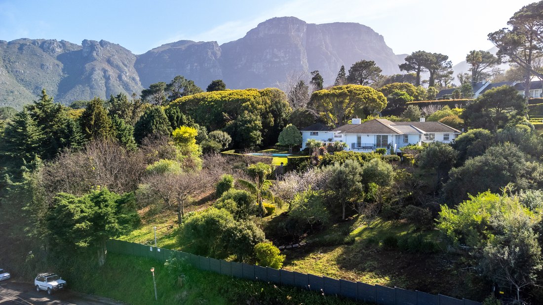Land in Bishopscourt, Cape Town, South Africa 2 - 18644786