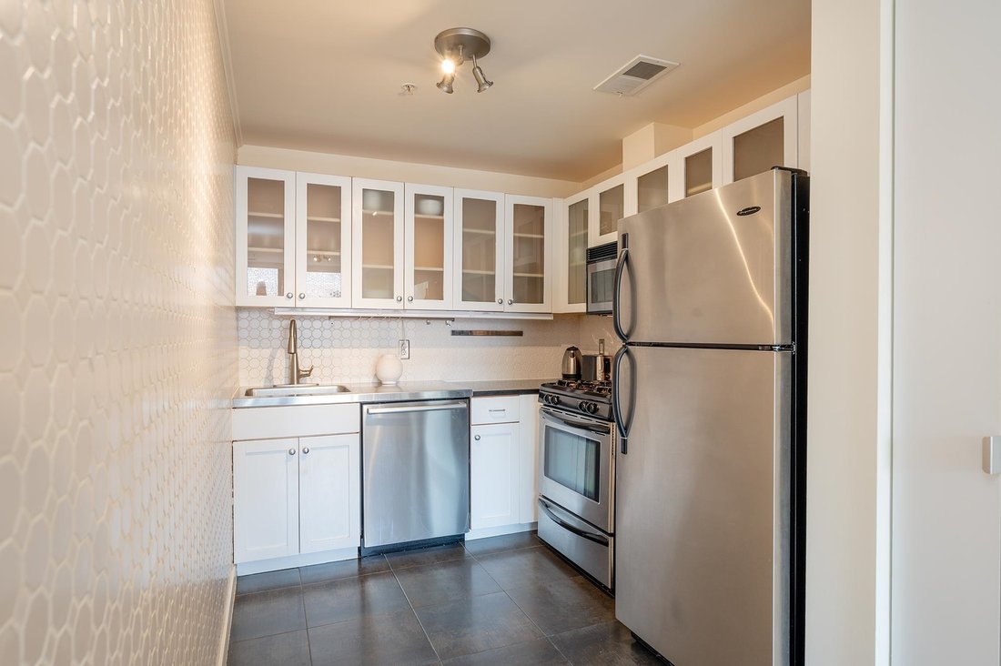 Condo in Jersey City, New Jersey, United States 5 - 18645323