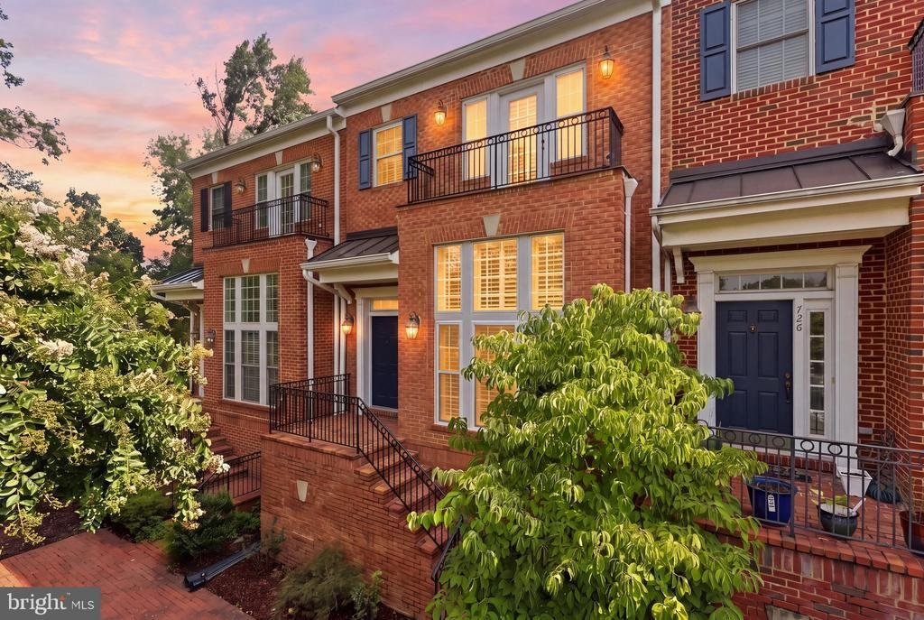 Townhouse in Woodbridge, Virginia, United States 1 - 18545443