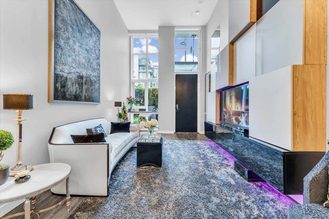 Townhouse in Vancouver, British Columbia, Canada 4 - 18643690