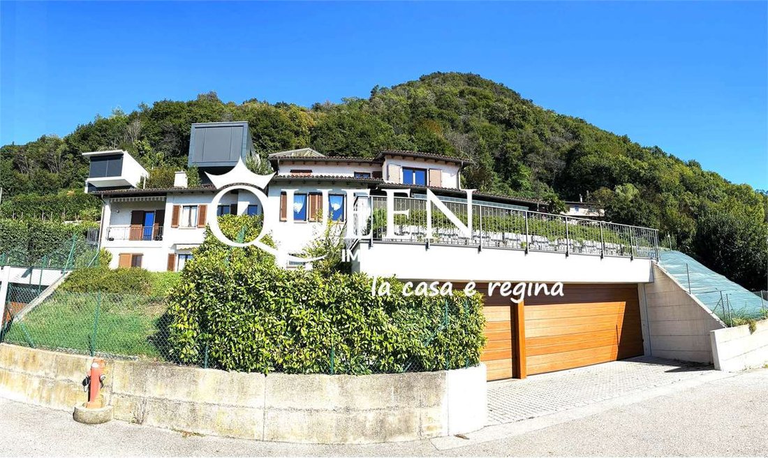Villa in Breggia, Ticino, Switzerland 1 - 18646696