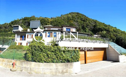 Villa in Breggia, Ticino, Switzerland 1
