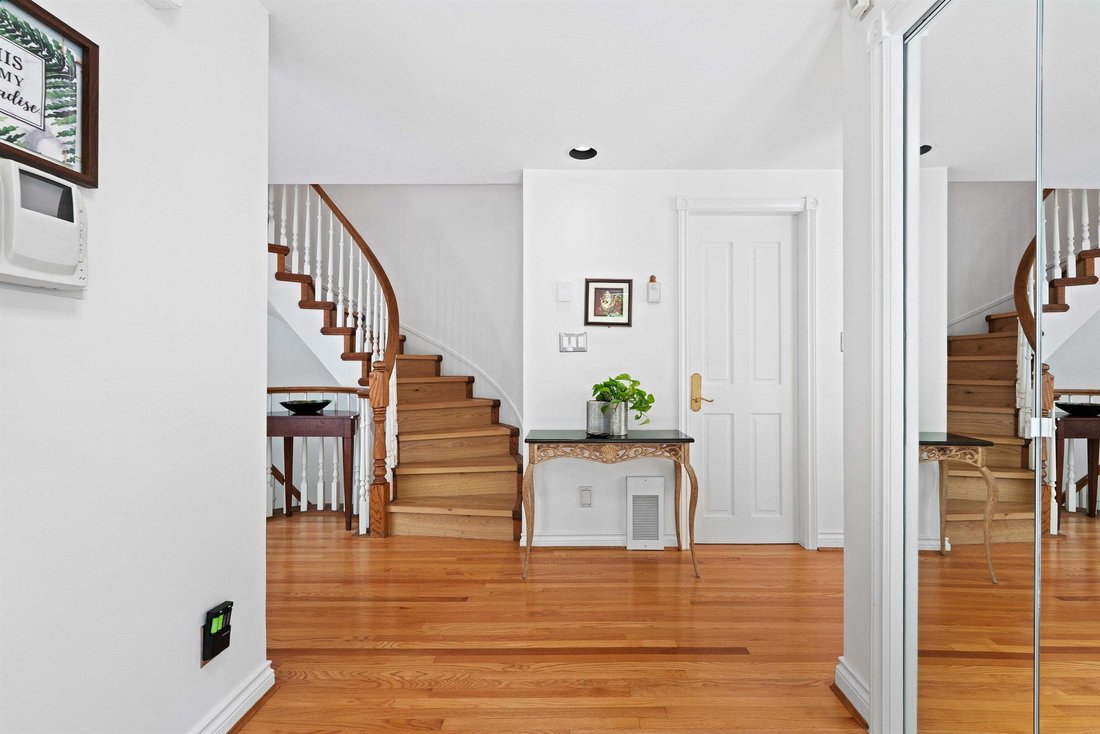 Condo in Vancouver, British Columbia, Canada 2 - 18643861