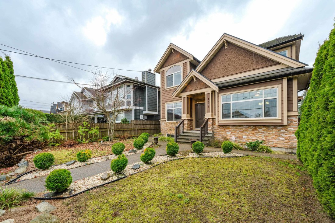 House in Burnaby, British Columbia, Canada 2 - 18648471