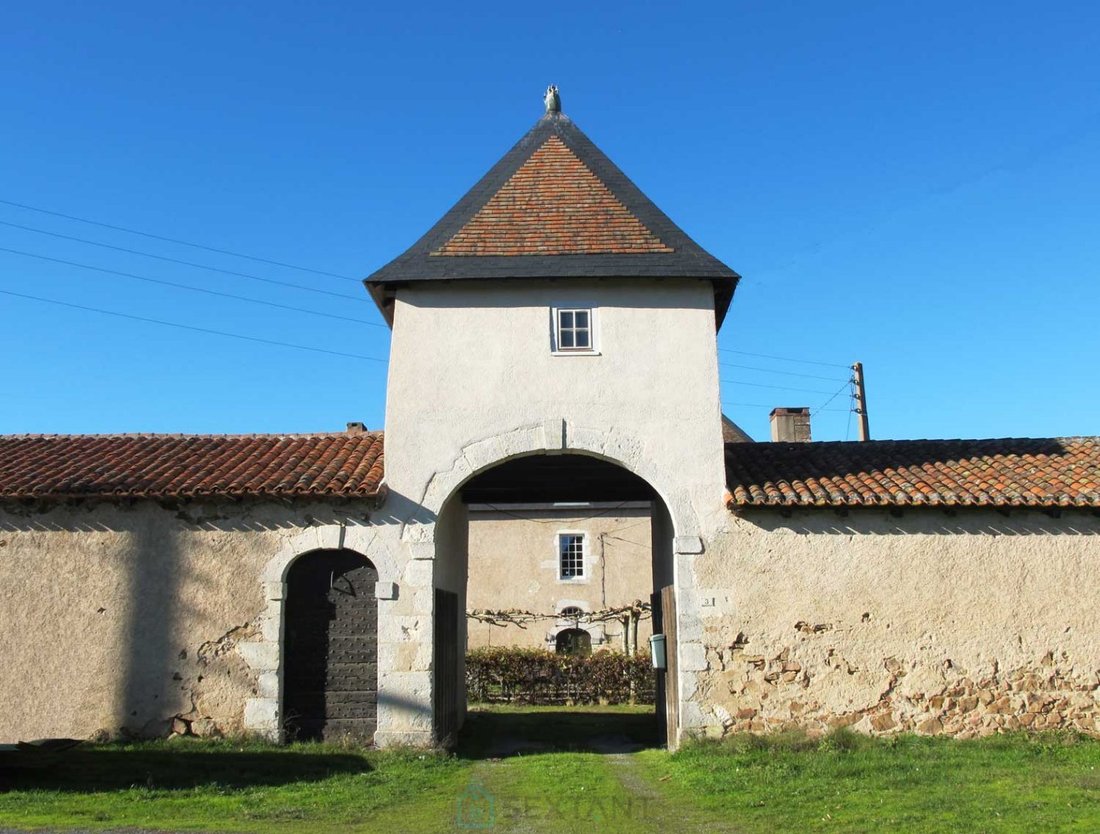 House in L'Isle-Jourdain, Nouvelle-Aquitaine, France 2 - 18647699