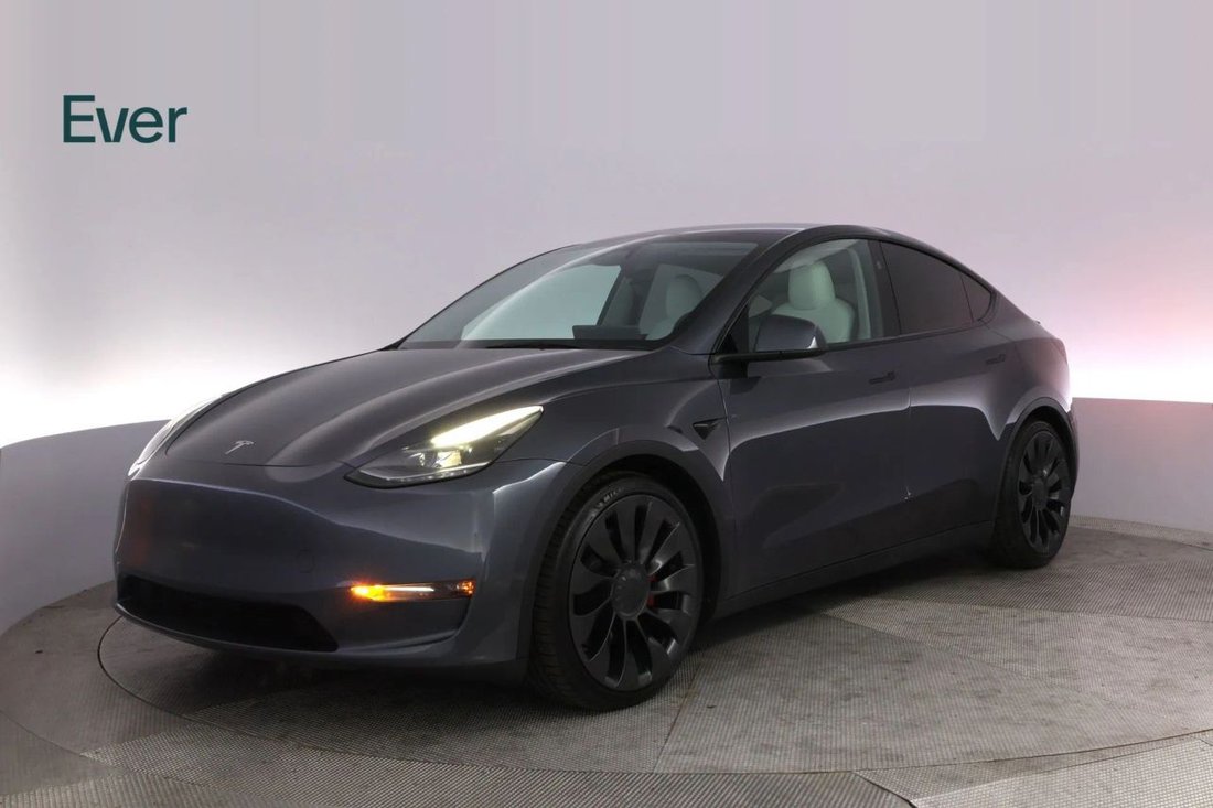 Suv in San Francisco, CA, United States 2 - 18507299