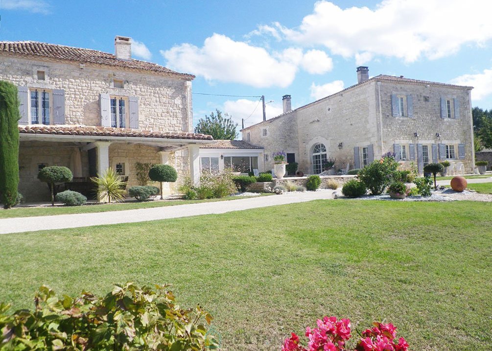 Estate in Saint Ausone-Saint Martin-Saint Gelais, Angoulême, France 4 - 18647719