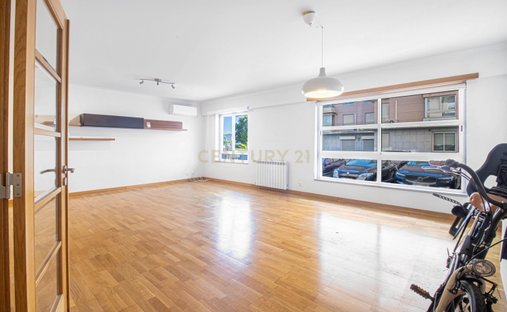 Apartment in Carnide, Lisbon, Portugal 1