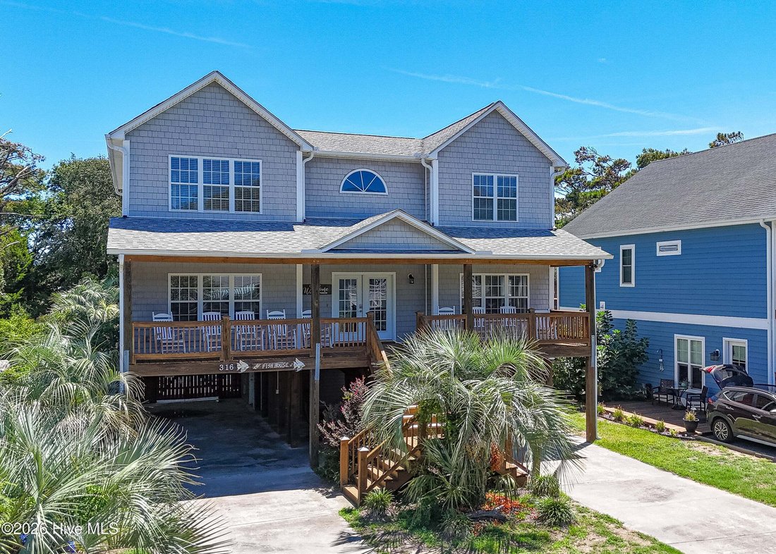 House in Oak Island, North Carolina, United States 1 - 18646748