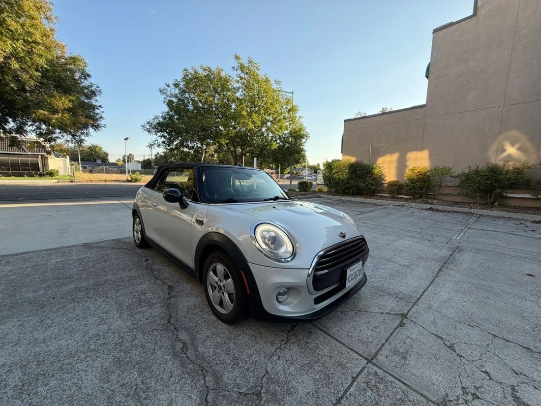 Cabriolet in Tracy, CA, United States 3 - 18648062