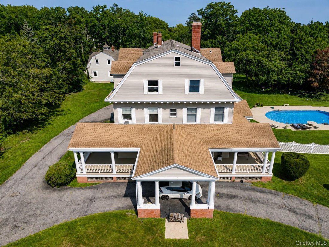 House in Bay Shore, New York, United States 1 - 18645977