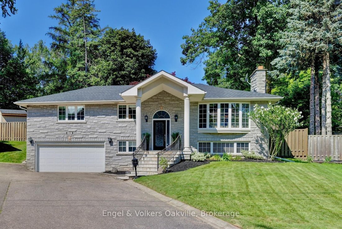 House in Mississauga, Ontario, Canada 1 - 18643622