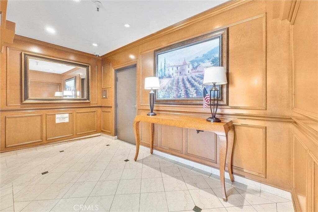 Condo in Signal Hill, California, United States 4 - 18643277