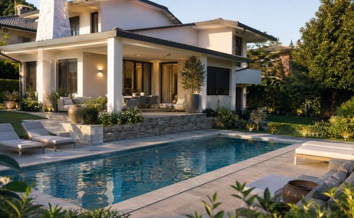 Villa in Pietrasanta, Tuscany, Italy 1