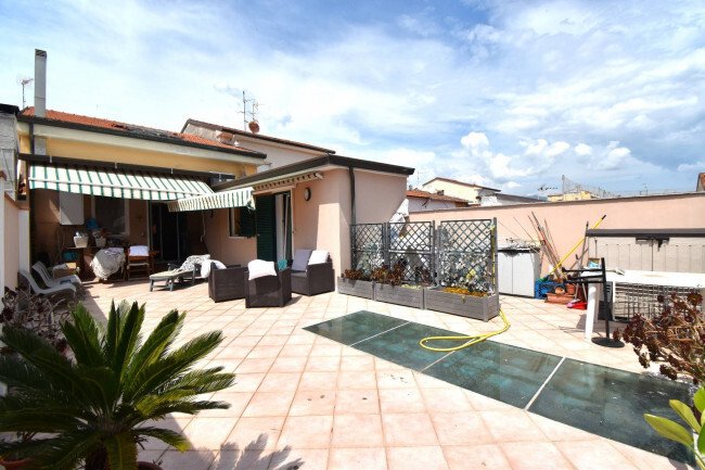 House in Historic Center, Viareggio, Tuscany 4 - 18645555