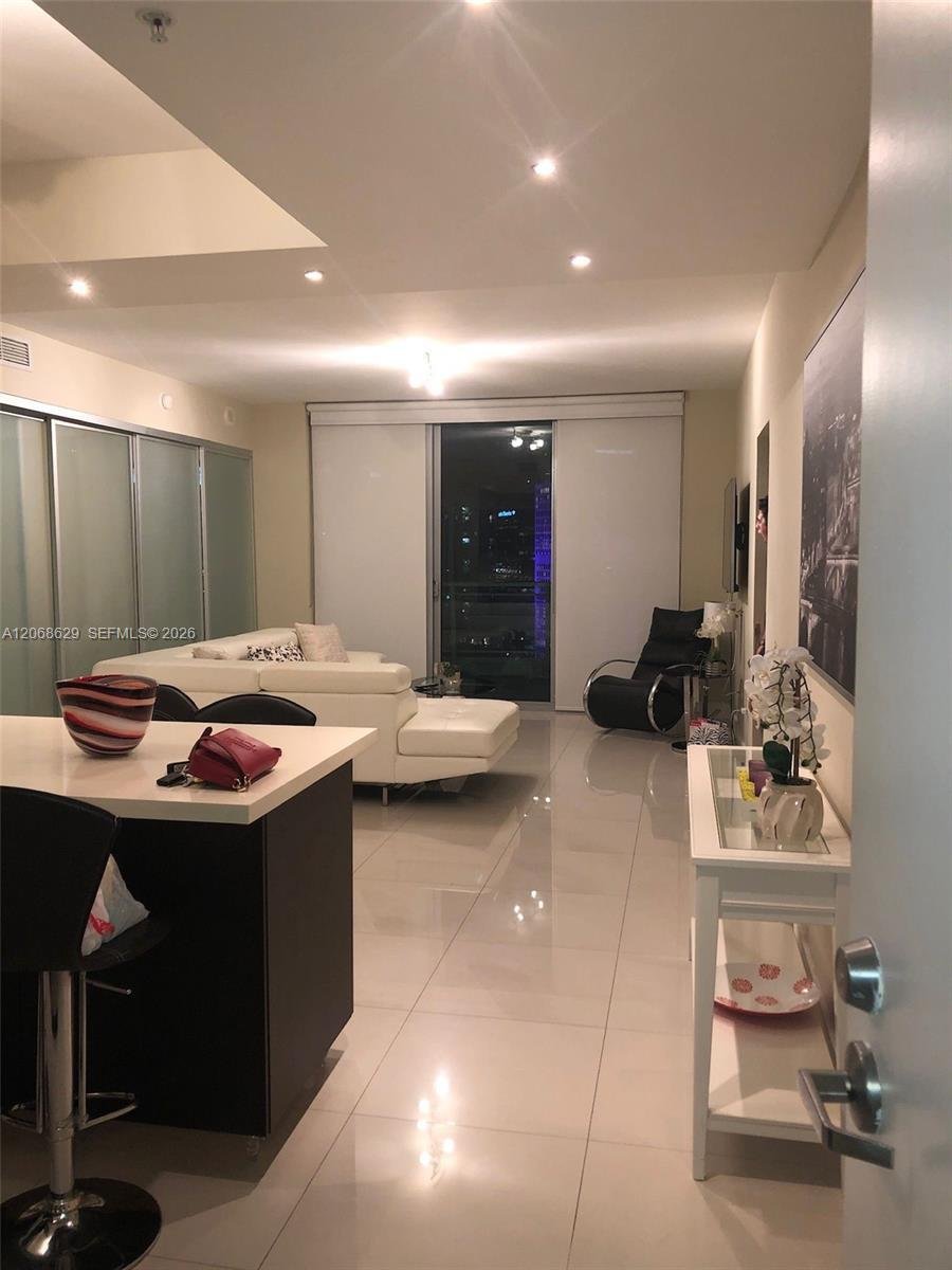 Condo in Miami, Florida, United States 3 - 18646970