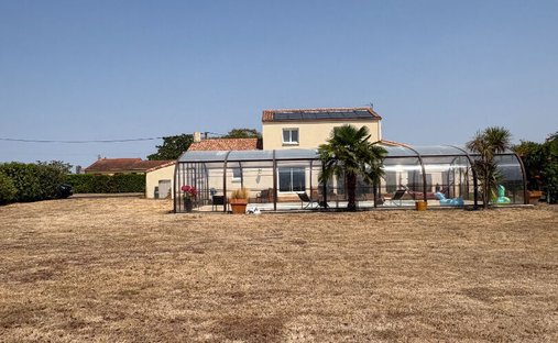 Villa in Rive Gauche de la Sèvre, Clisson, France 1