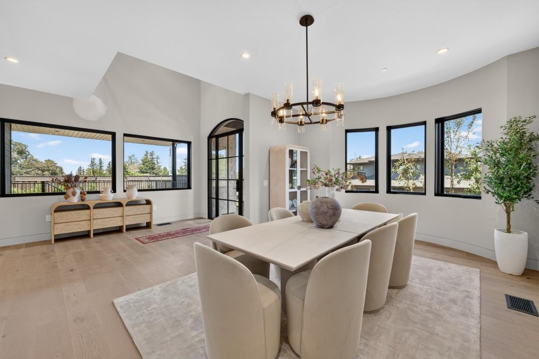 House in Los Gatos, California, United States 4 - 18646116