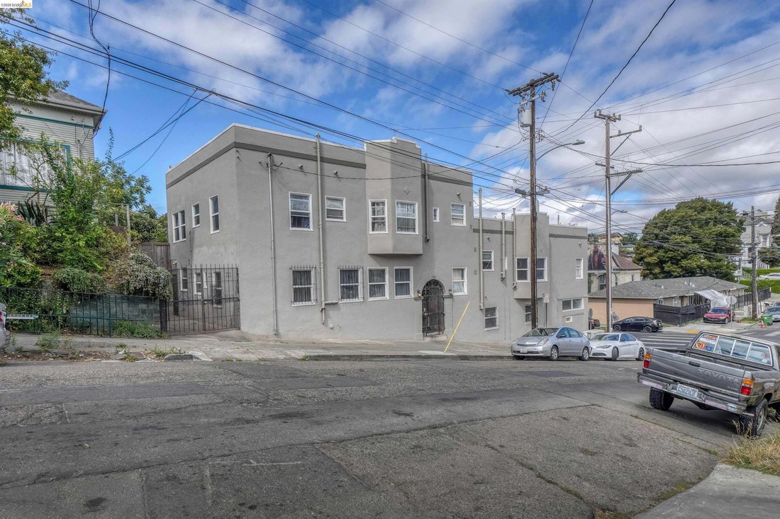 Oakland, California, United States 5 - 18646125