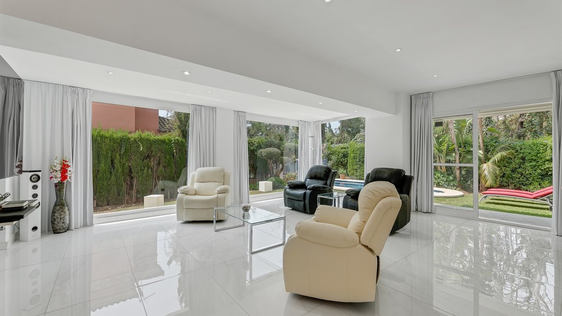 Villa in Marbella, Andalusia, Spain 3 - 18645913
