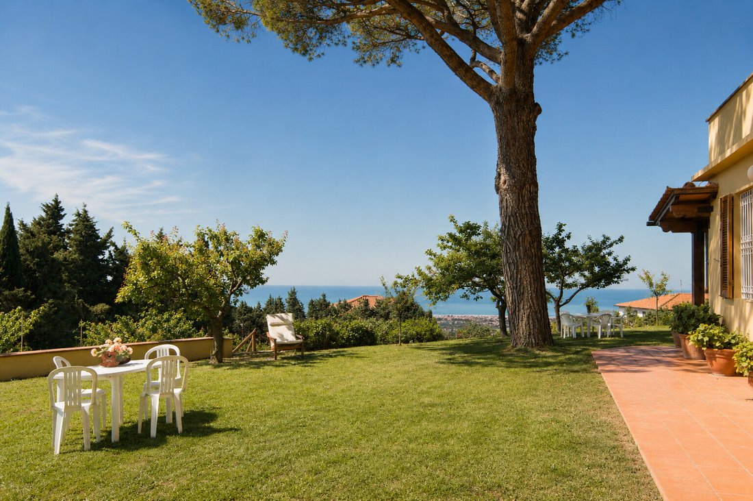 Villa in Massarosa, Tuscany, Italy 4 - 18645742