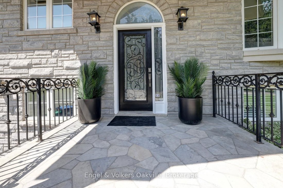 House in Mississauga, Ontario, Canada 3 - 18643622