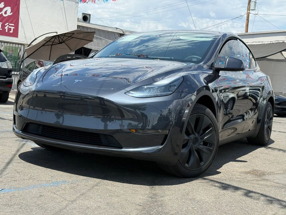 Suv in El Monte, CA, United States 1 - 18648106