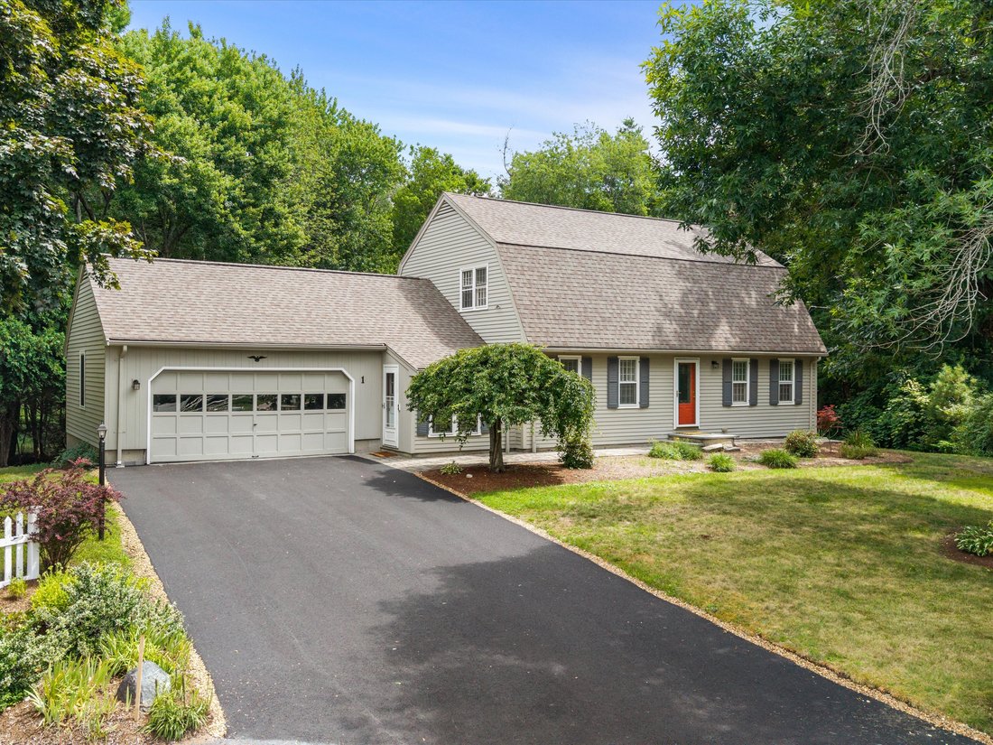 House in Westborough, Massachusetts, United States 1 - 18644492