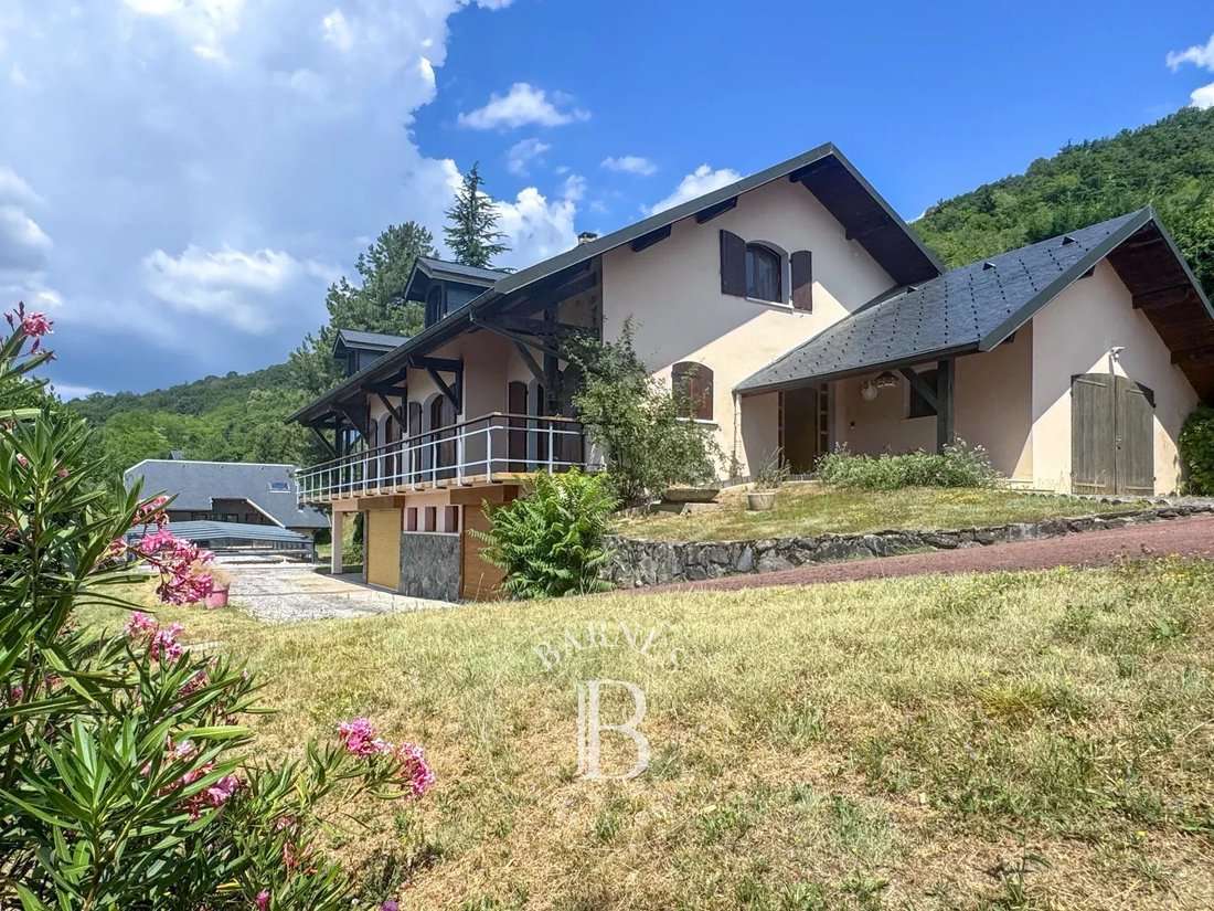 Estate in Nord, Saint-Alban-Leysse, France 2 - 18644447