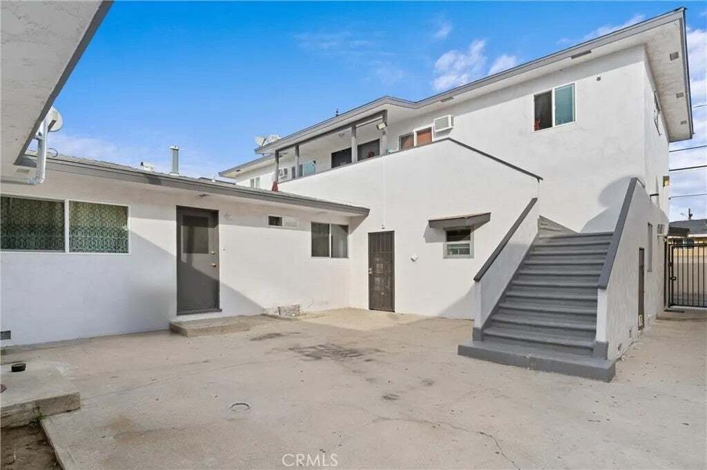 Orange, California, United States 3 - 18646592