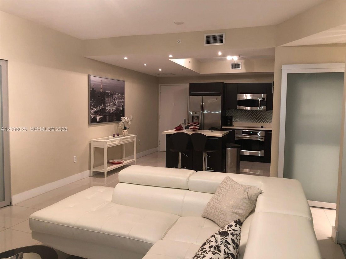Condo in Miami, Florida, United States 4 - 18646970