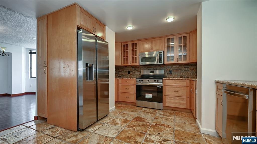 Condo in Secaucus, New Jersey, United States 4 - 18646774