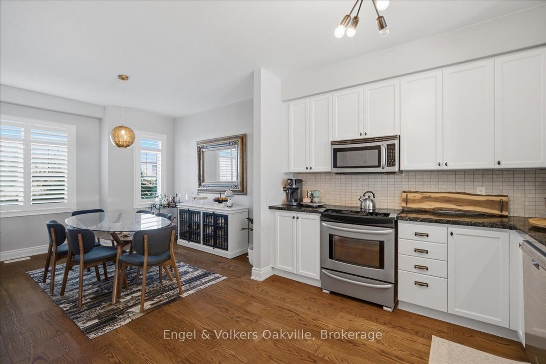 House in Hamilton, Ontario, Canada 5 - 18643591