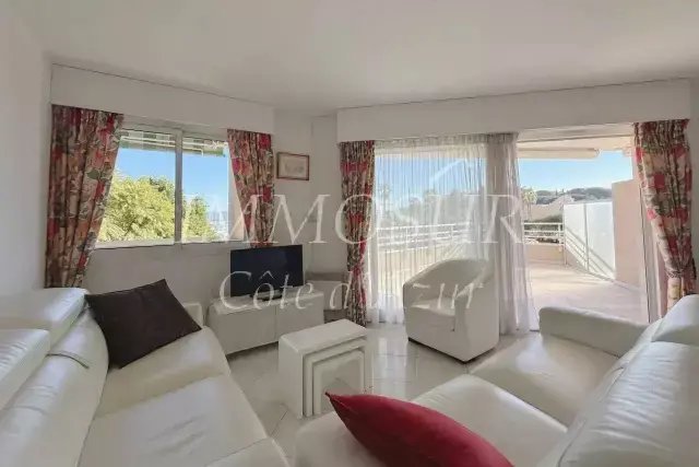 Apartment in Nord, Cavalaire-sur-Mer, France 4 - 17281056