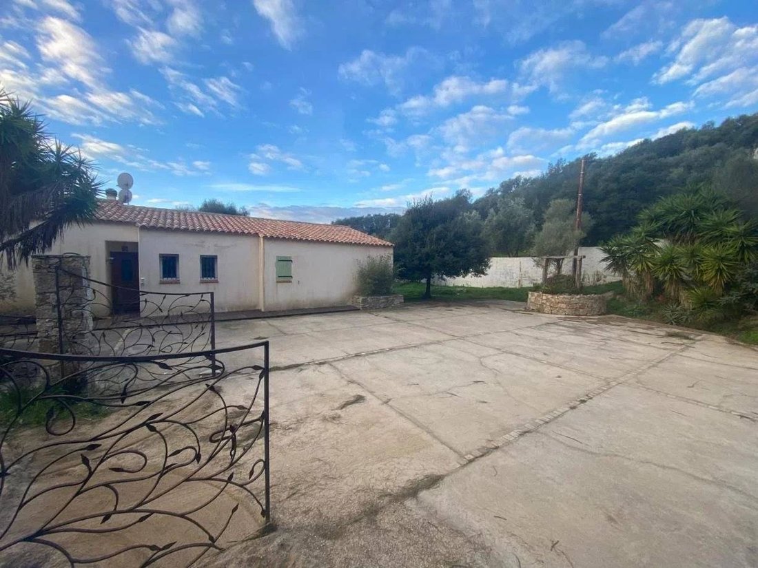 Villa in Lumio, Corsica, France 1 - 18646355
