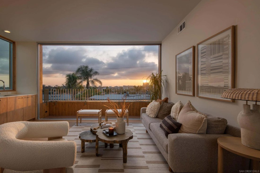 San Diego, California, United States 4 - 18642087