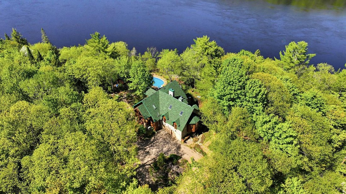 House in Chelsea, Quebec, Canada 2 - 18643279
