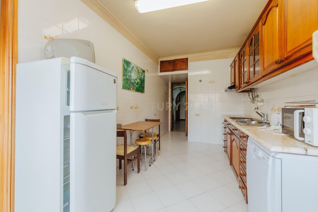 Apartment in Sao Domingos de Benfica, Lisbon, Portugal 3 - 18647428