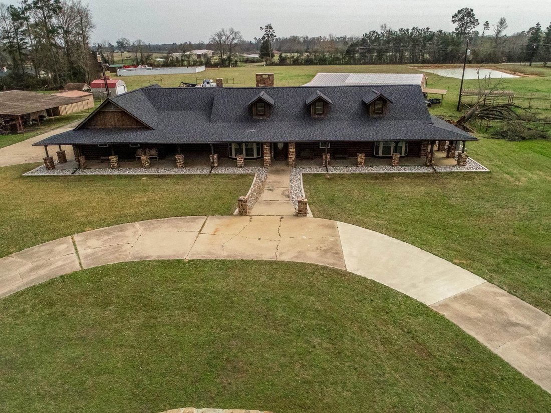 House in Carthage, Texas, United States 1 - 17792176