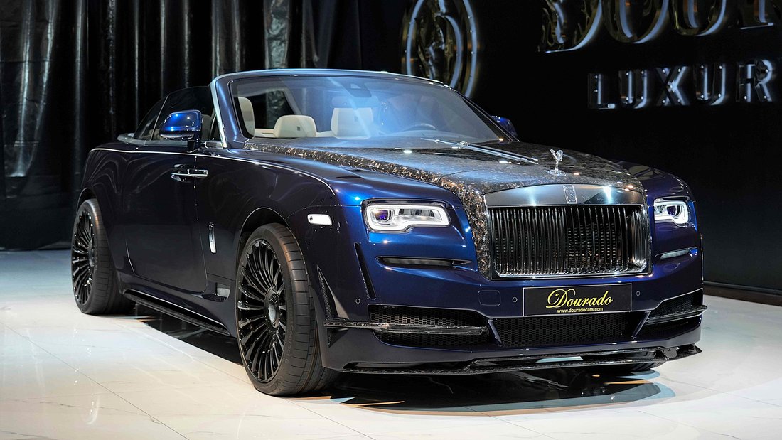 Cabriolet in Dubai, United Arab Emirates 1 - 18648596
